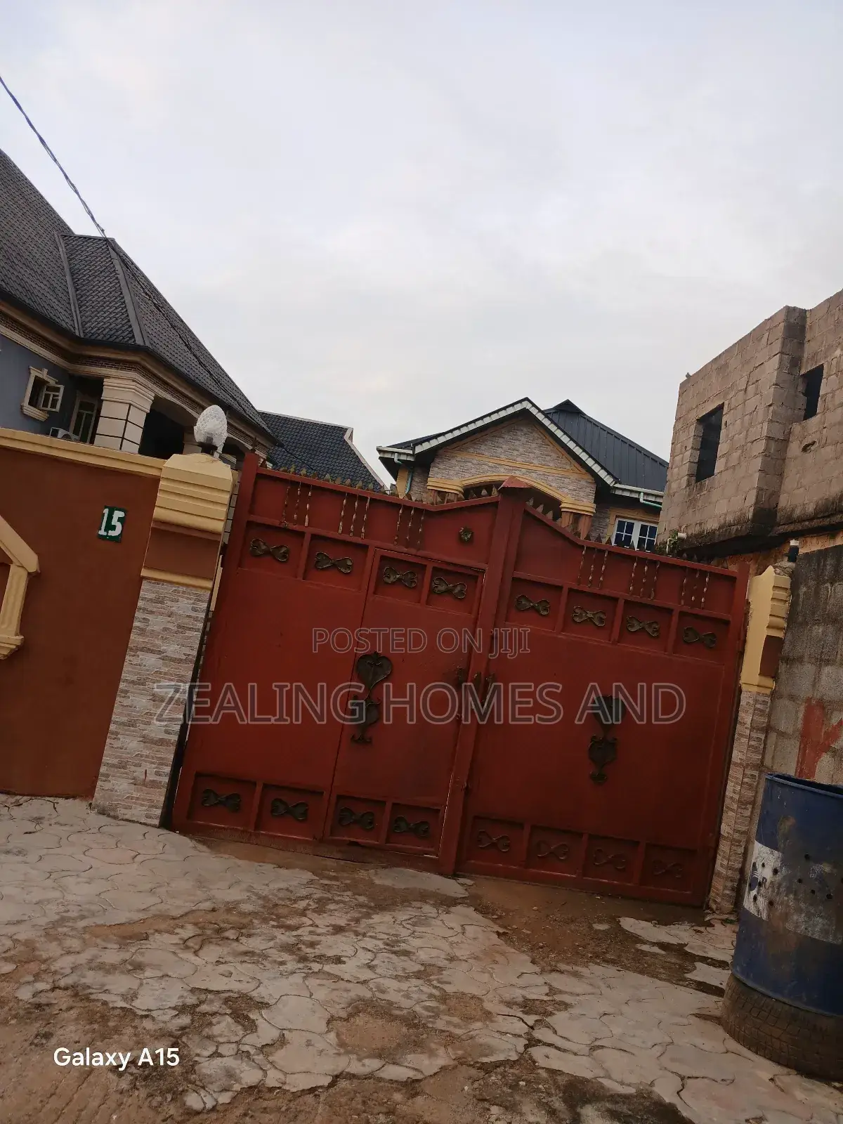 6bdrm Apartment in Evergreen Estate, Alimosho for sale in Alimosho