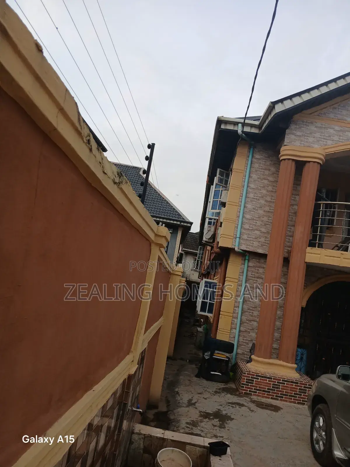 6bdrm Apartment in Evergreen Estate, Alimosho for sale in Alimosho