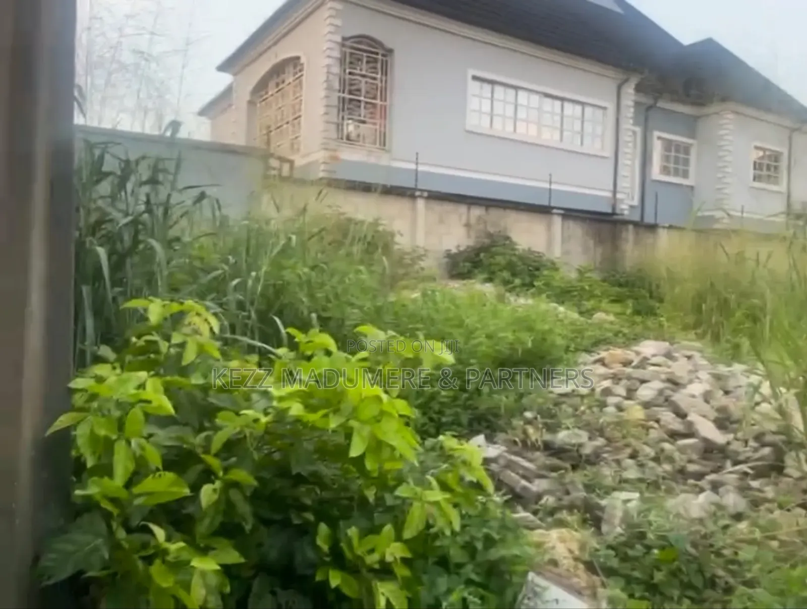 For Sale : Fenced Cornerpiece 1 Plot at Rumuibekwe Ph in Port-Harcourt