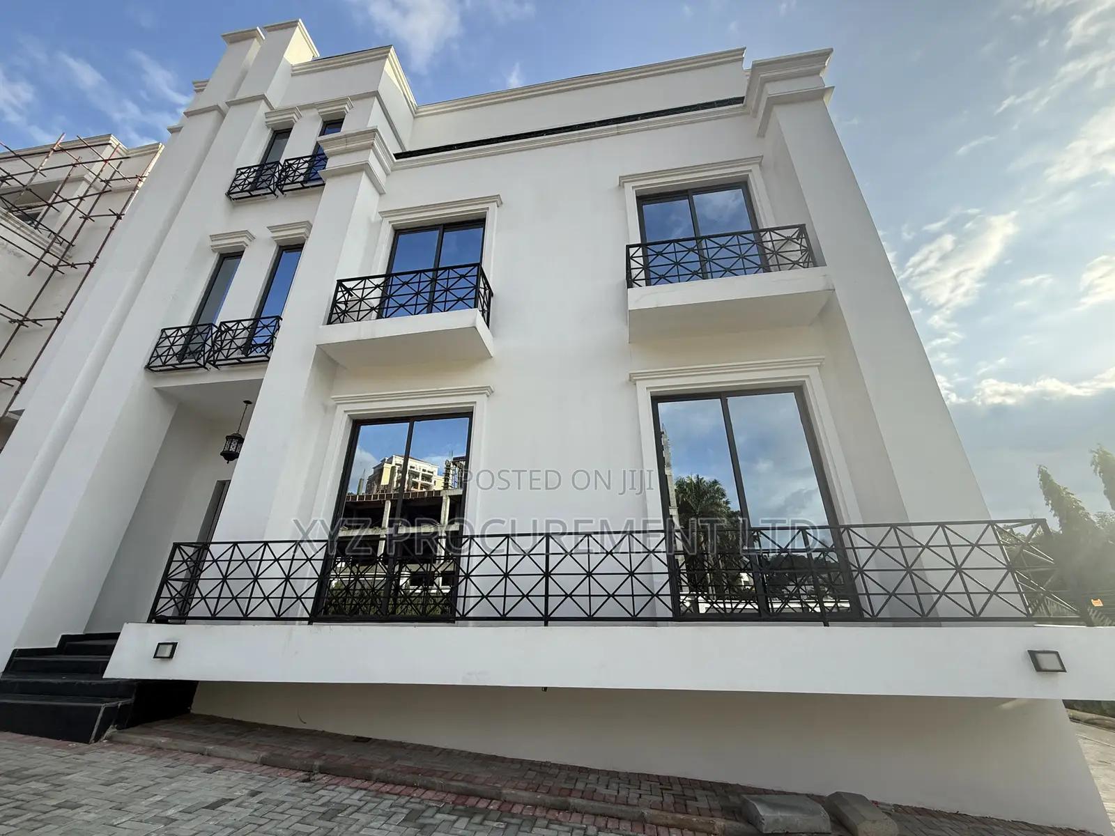 8bdrm Duplex in Asokoro for sale in Asokoro