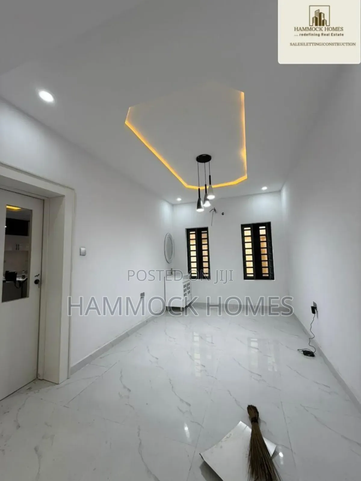 4bdrm Duplex in Star Gate, Oluyole for sale in Oluyole Estate