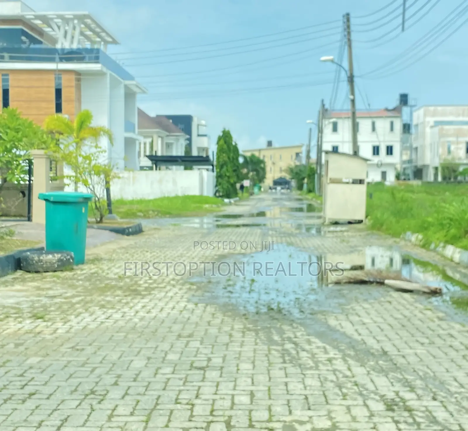 669sqm Land at Lakeview Estate Orchid Road Lekki Lagos in Lafiaji