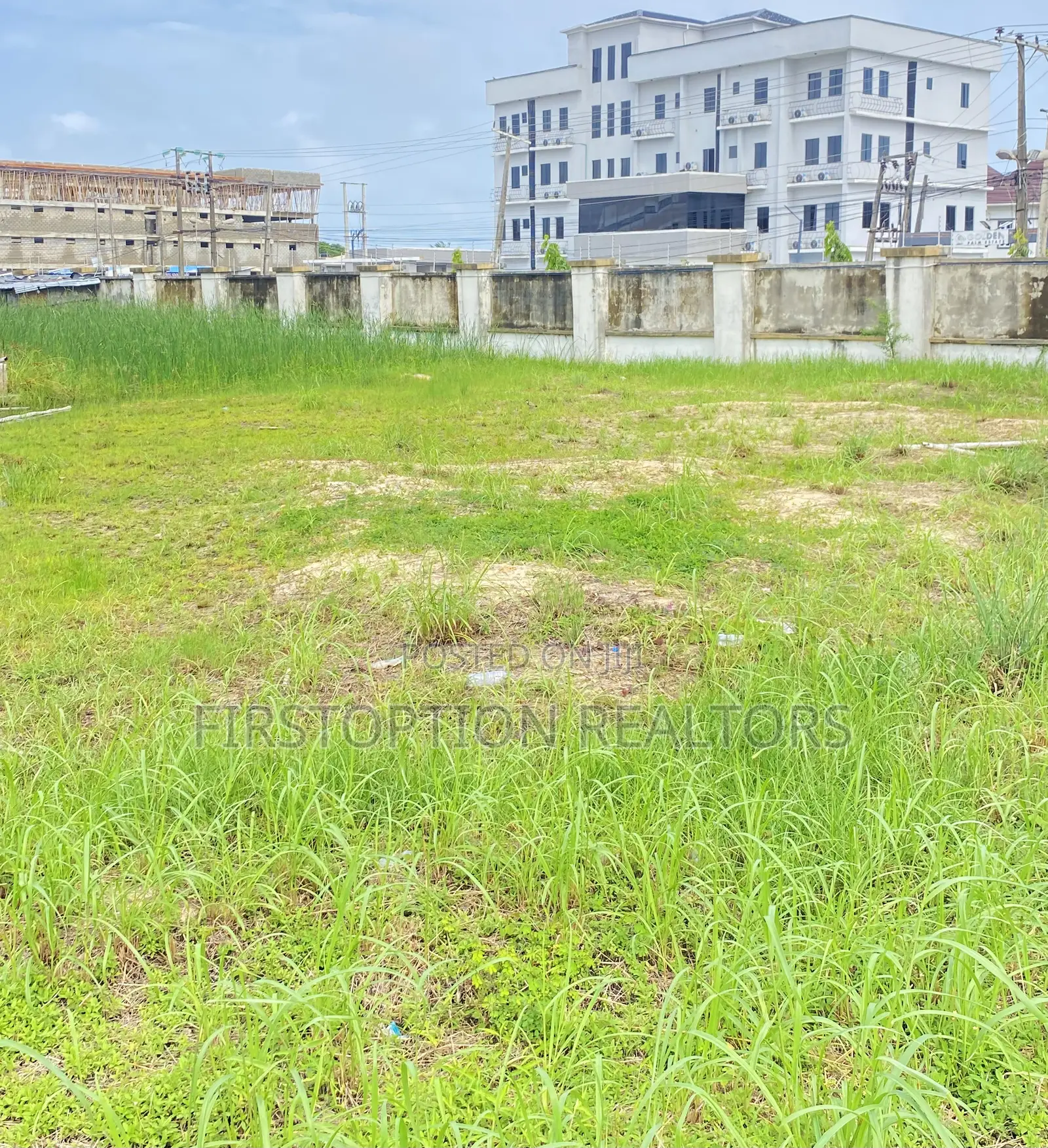 669sqm Land at Lakeview Estate Orchid Road Lekki Lagos in Lafiaji
