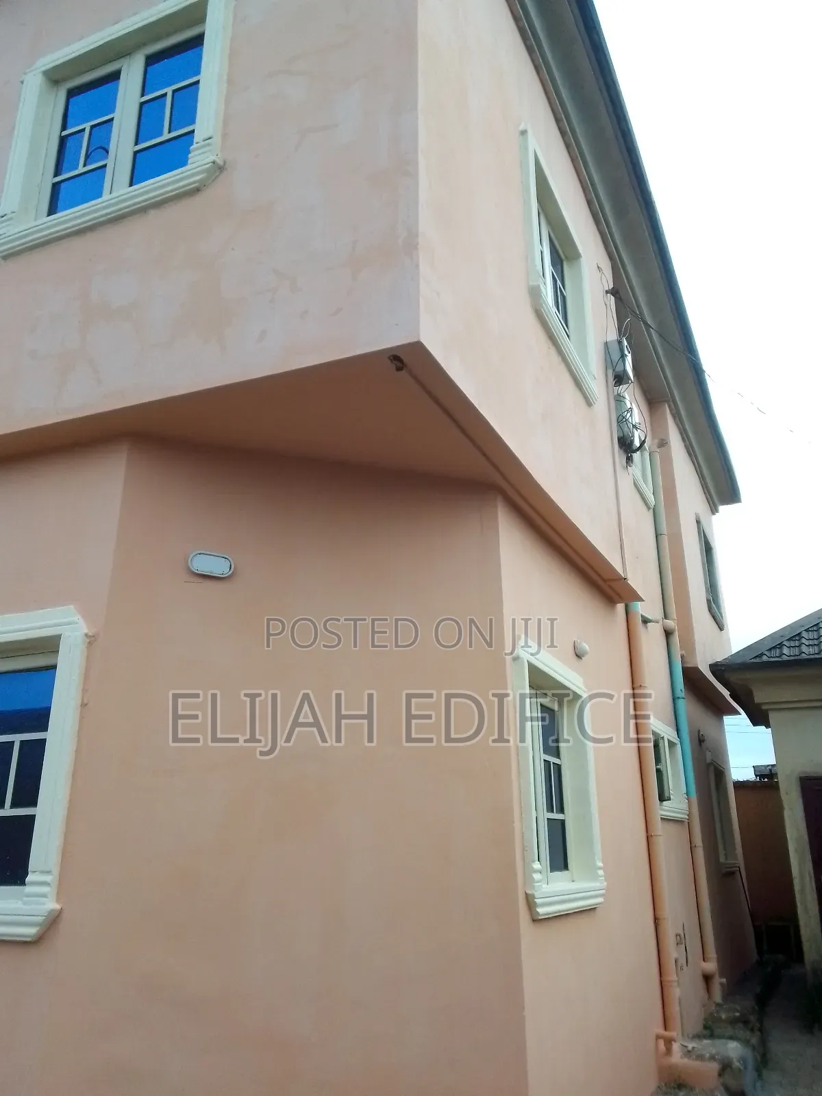 Furnished 3bdrm Block of Flats in Sherrifyt Hotel, Ikorodu Garage in Ikorodu Garage