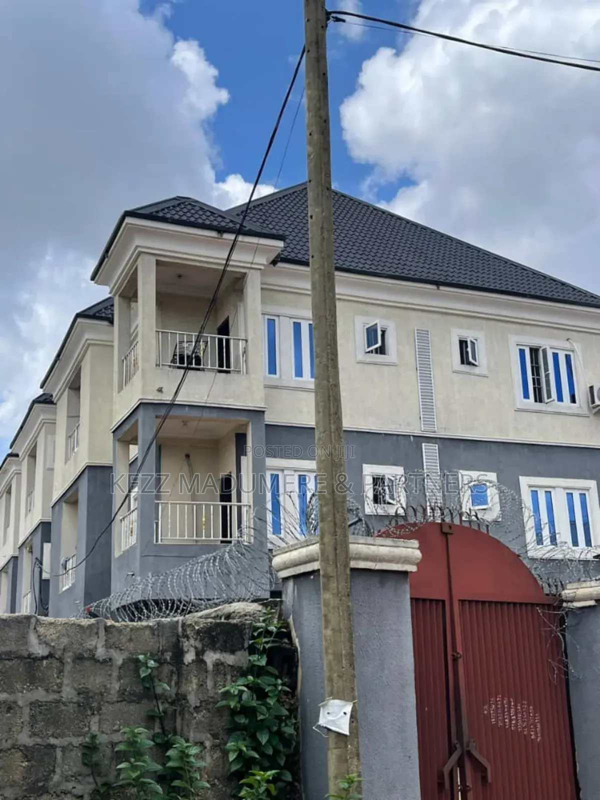 6bdrm Block of Flats in Area R New Owerri for sale in Owerri