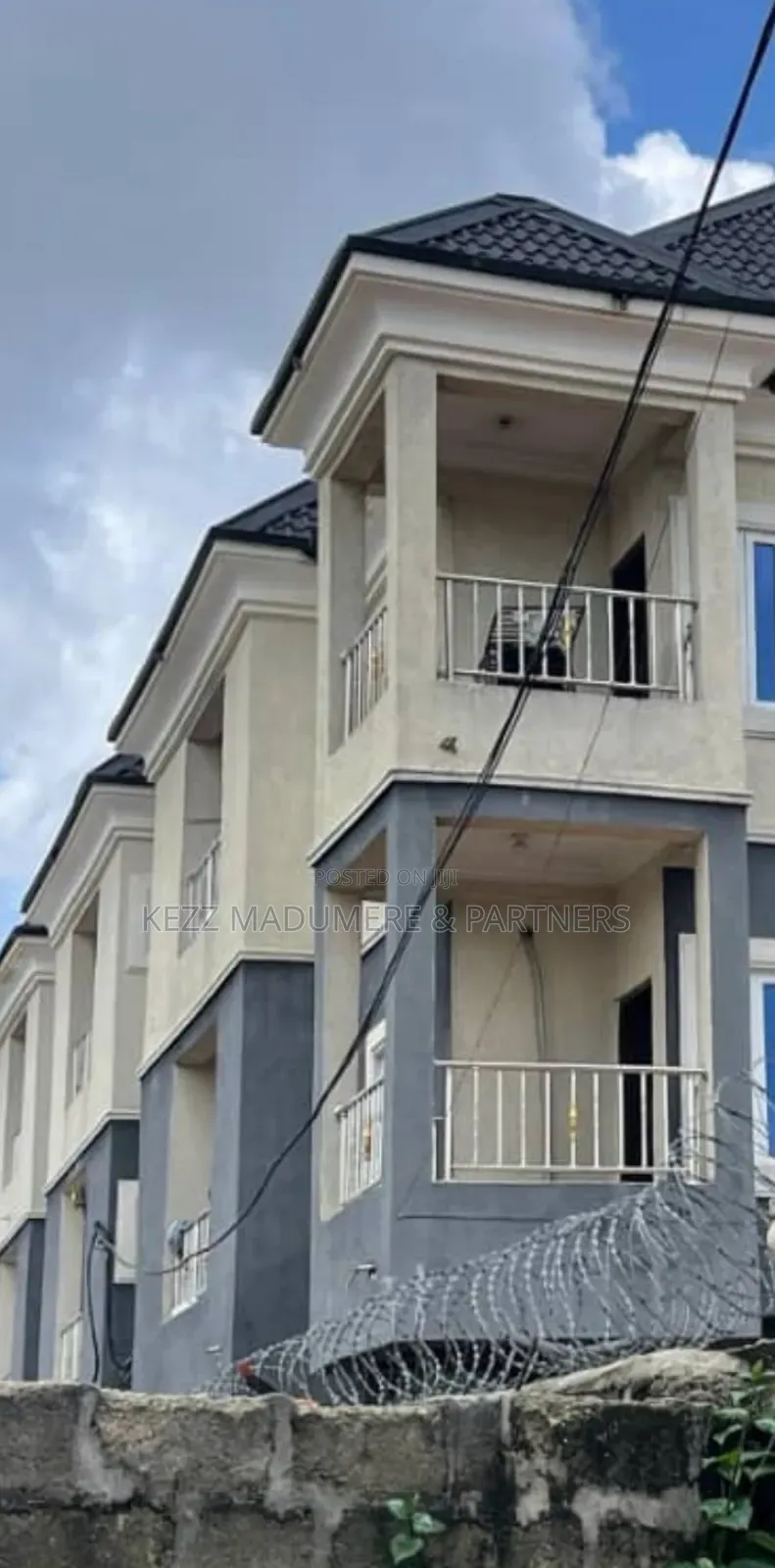 6bdrm Block of Flats in Area R New Owerri for sale in Owerri
