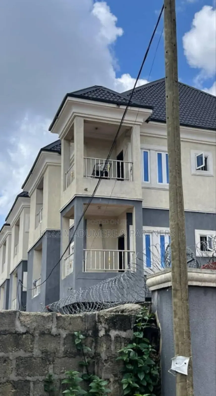 6bdrm Block of Flats in Area R New Owerri for sale in Owerri