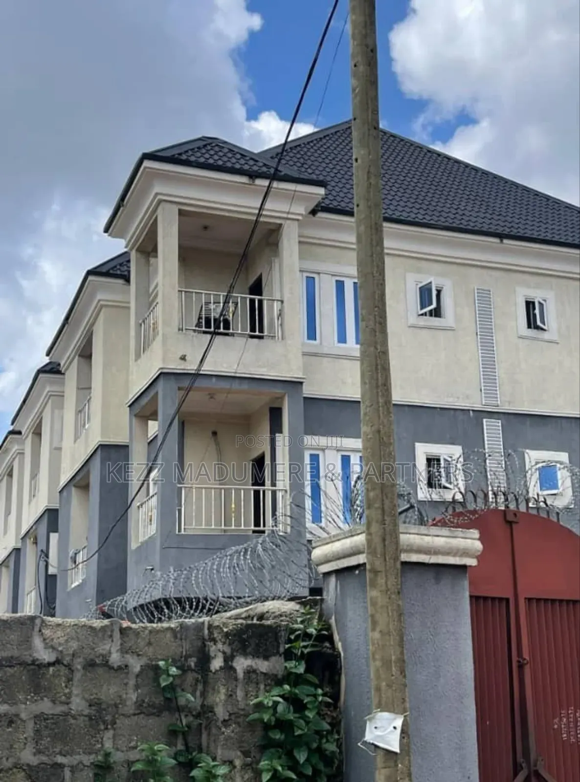 6bdrm Block of Flats in Area R New Owerri for sale in Owerri