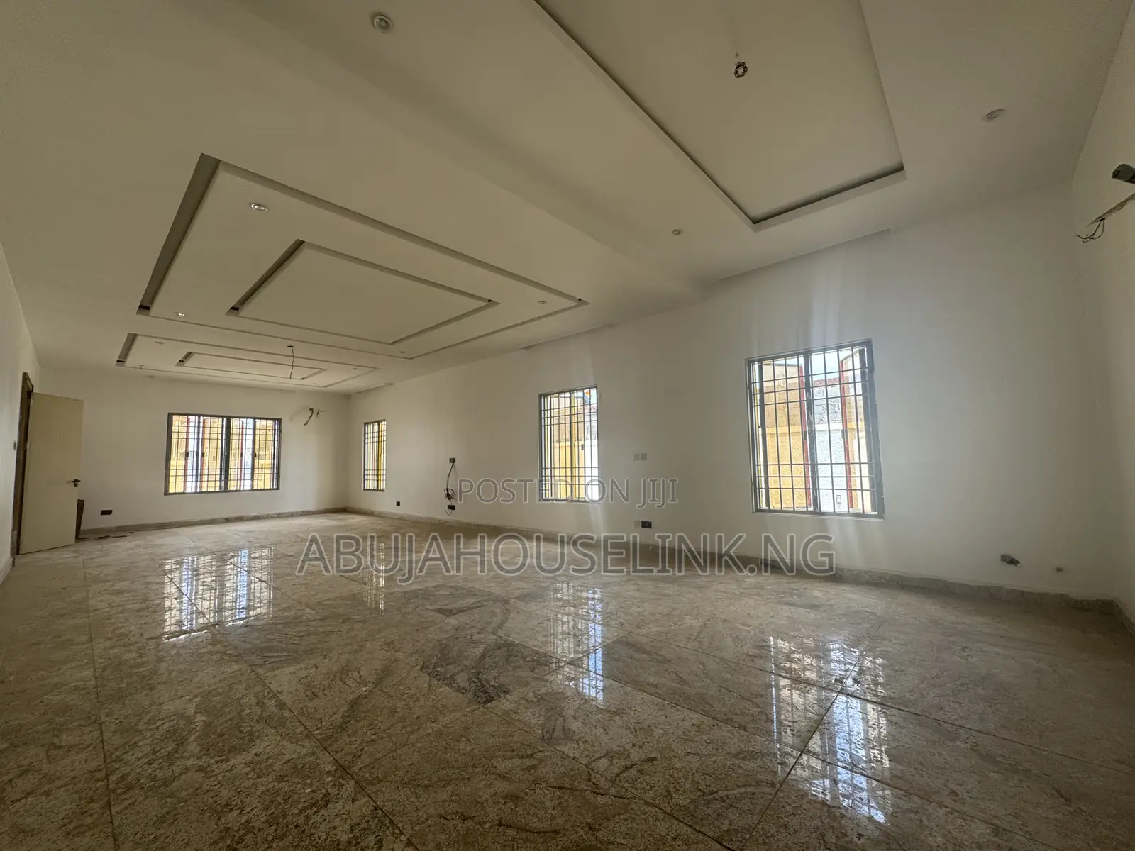 6bdrm Duplex in Guzape Main Abuja for sale in Guzape District