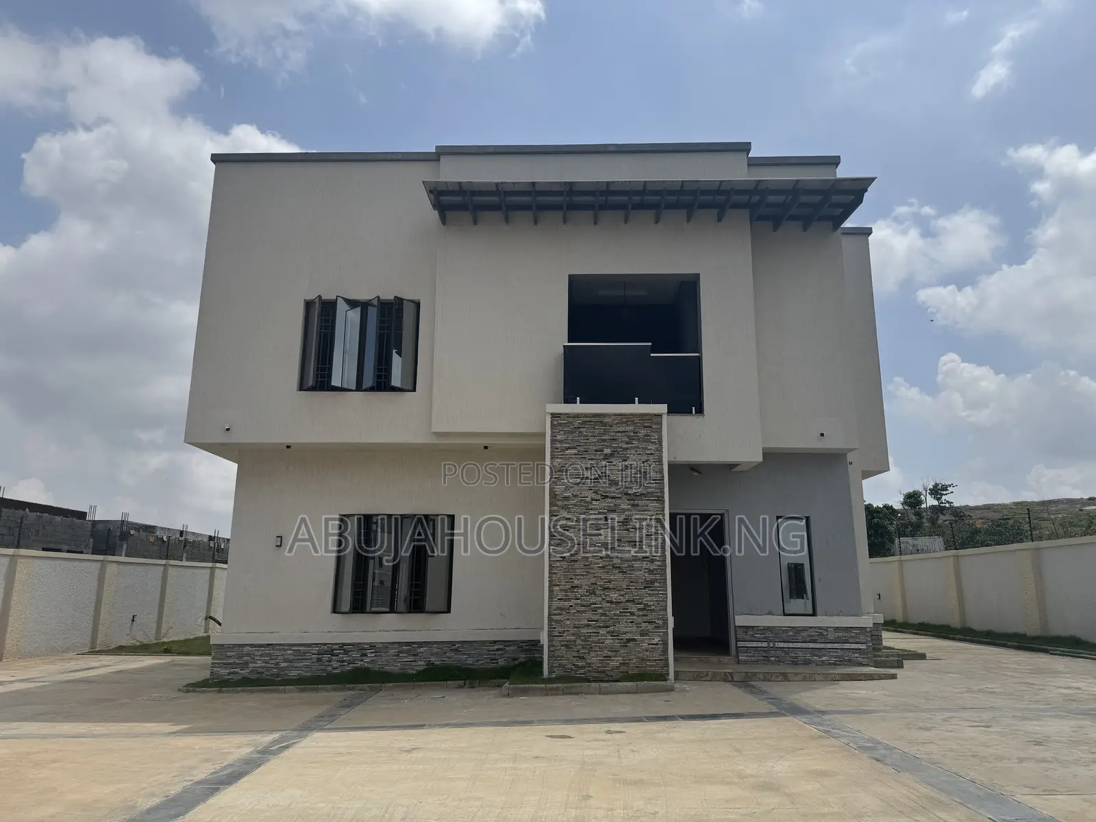 6bdrm Duplex in Guzape Main Abuja for sale in Guzape District