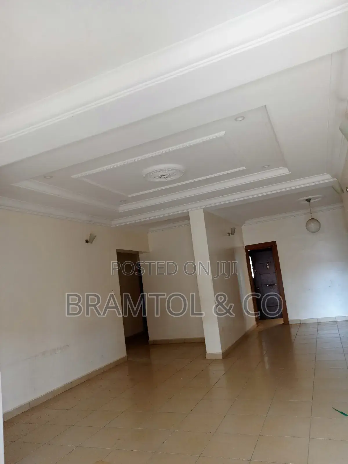 3bdrm Block of Flats in Wuye for sale in Wuye