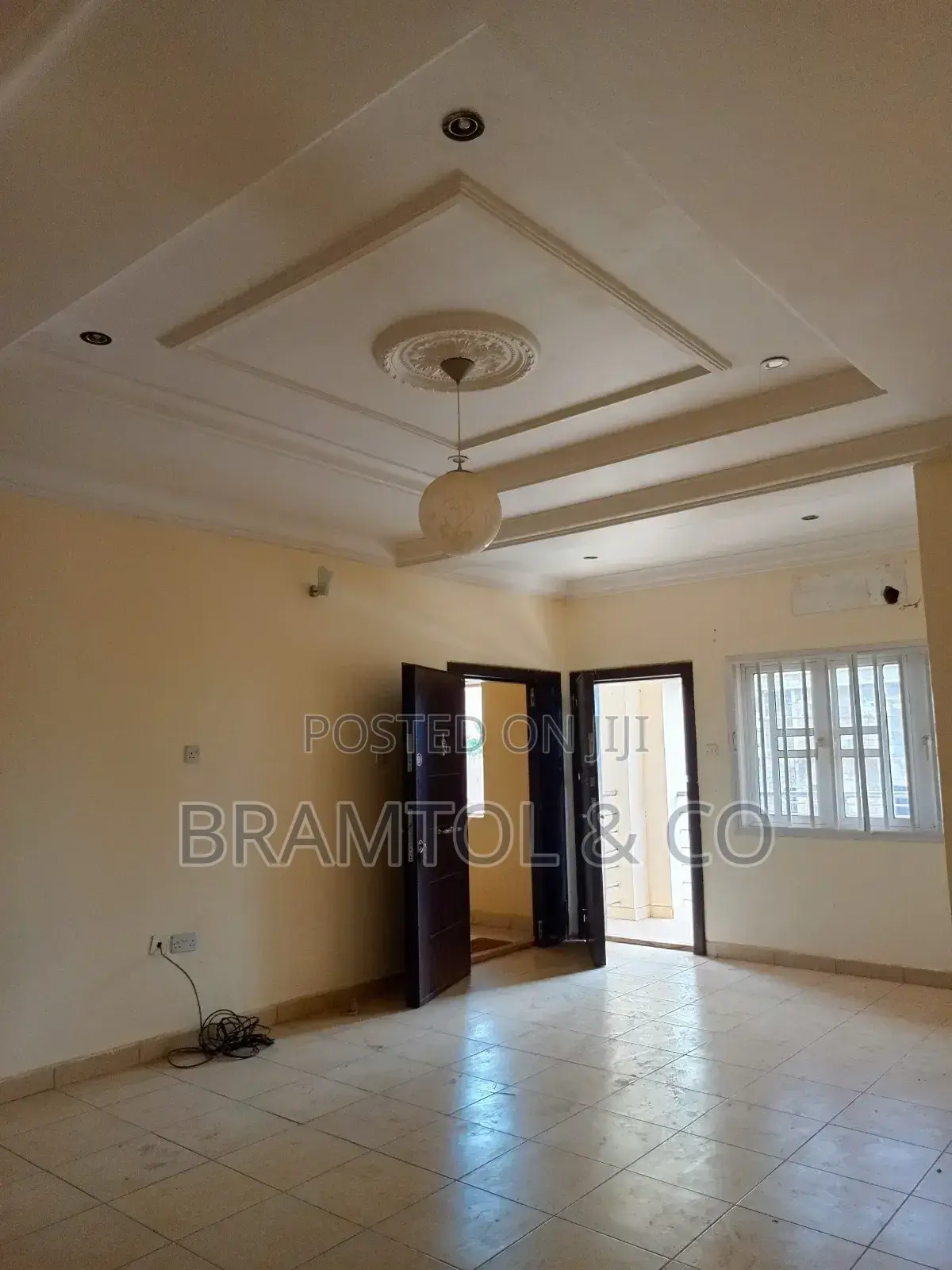 3bdrm Block of Flats in Wuye for sale in Wuye