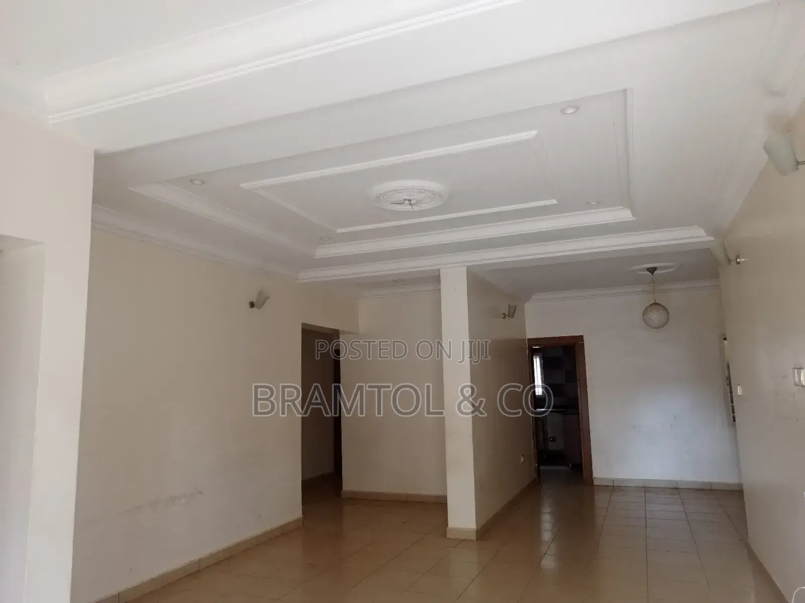 3bdrm Block of Flats in Wuye for sale in Wuye
