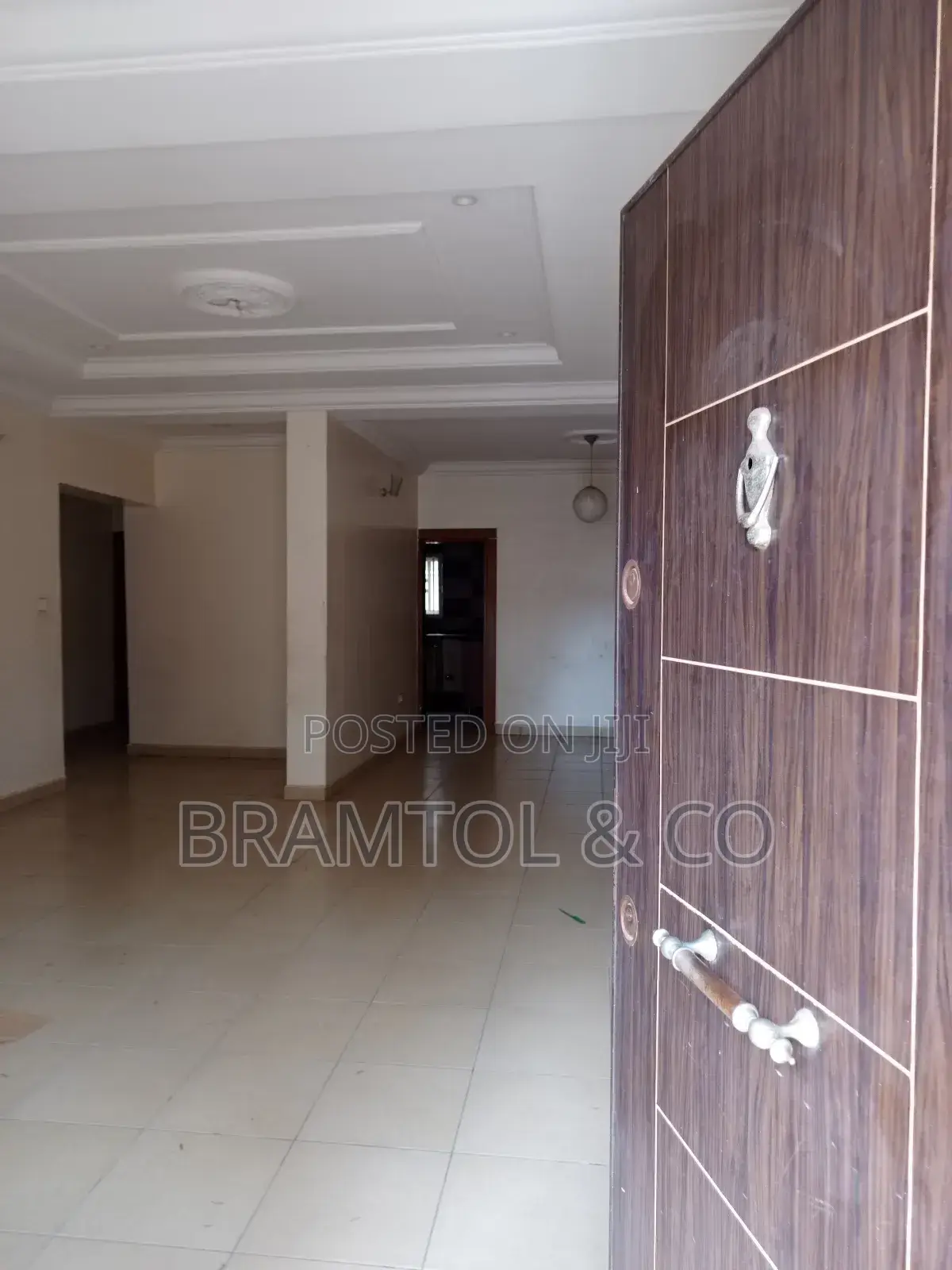 3bdrm Block of Flats in Wuye for sale in Wuye