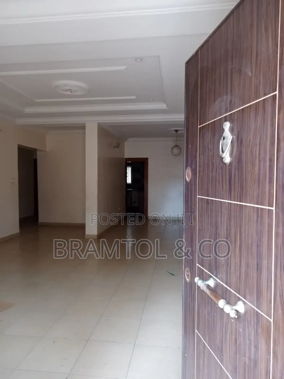 3bdrm Block of Flats in Wuye for sale in Wuye