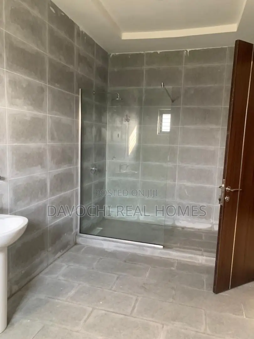 4bdrm Duplex in Orchid Road, Lekki Phase 2 for rent in Lekki Phase 2