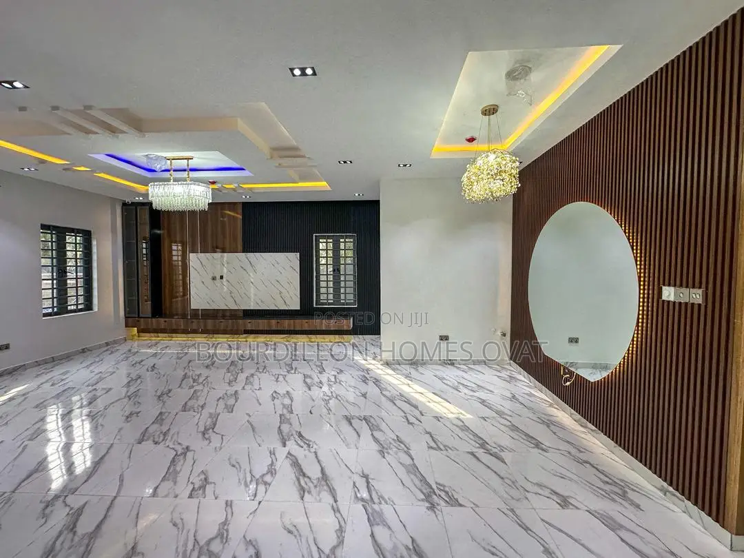 5bdrm Duplex in Lekki for sale in Lekki