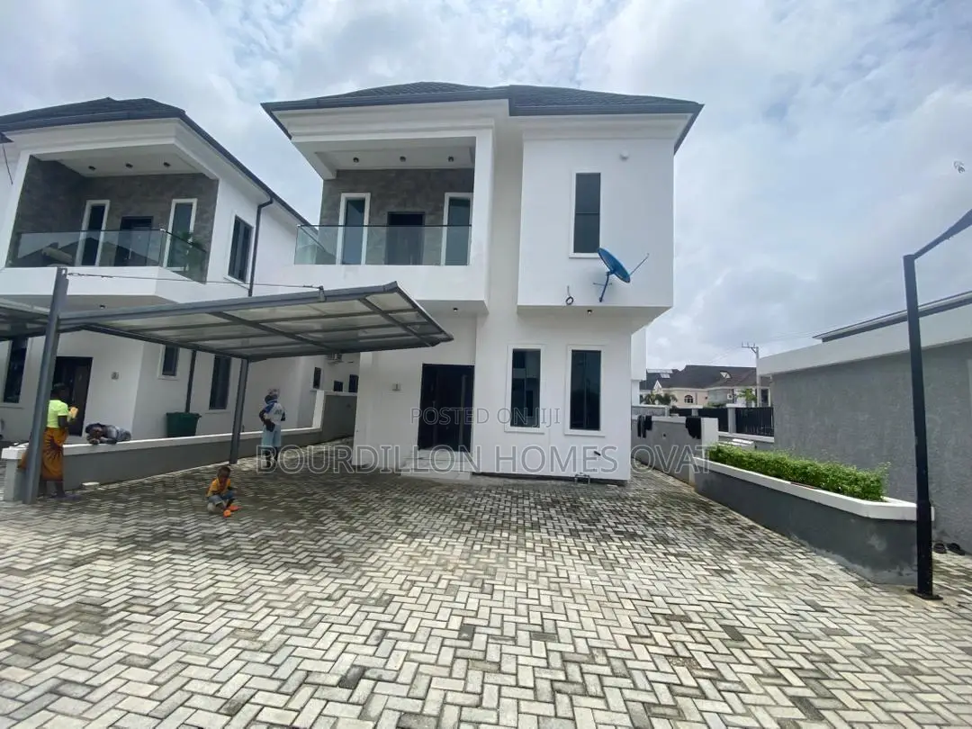 4bdrm Duplex in Lekki for sale in Lekki