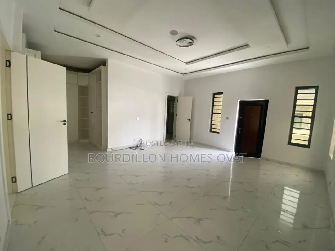 4bdrm Duplex in Lekki for sale in Lekki