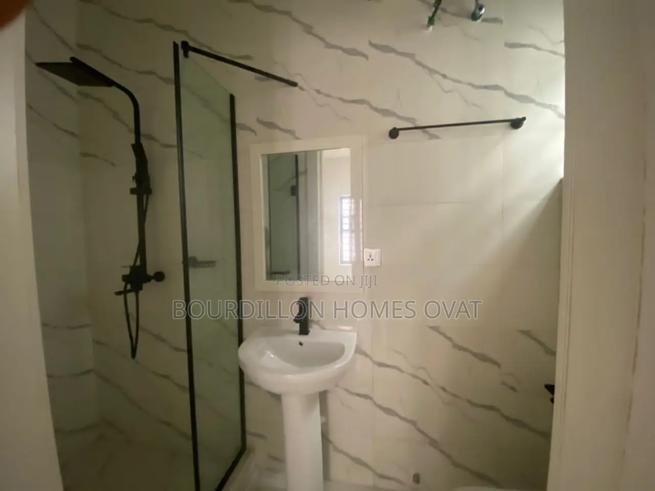 4bdrm Duplex in Lekki for sale in Lekki