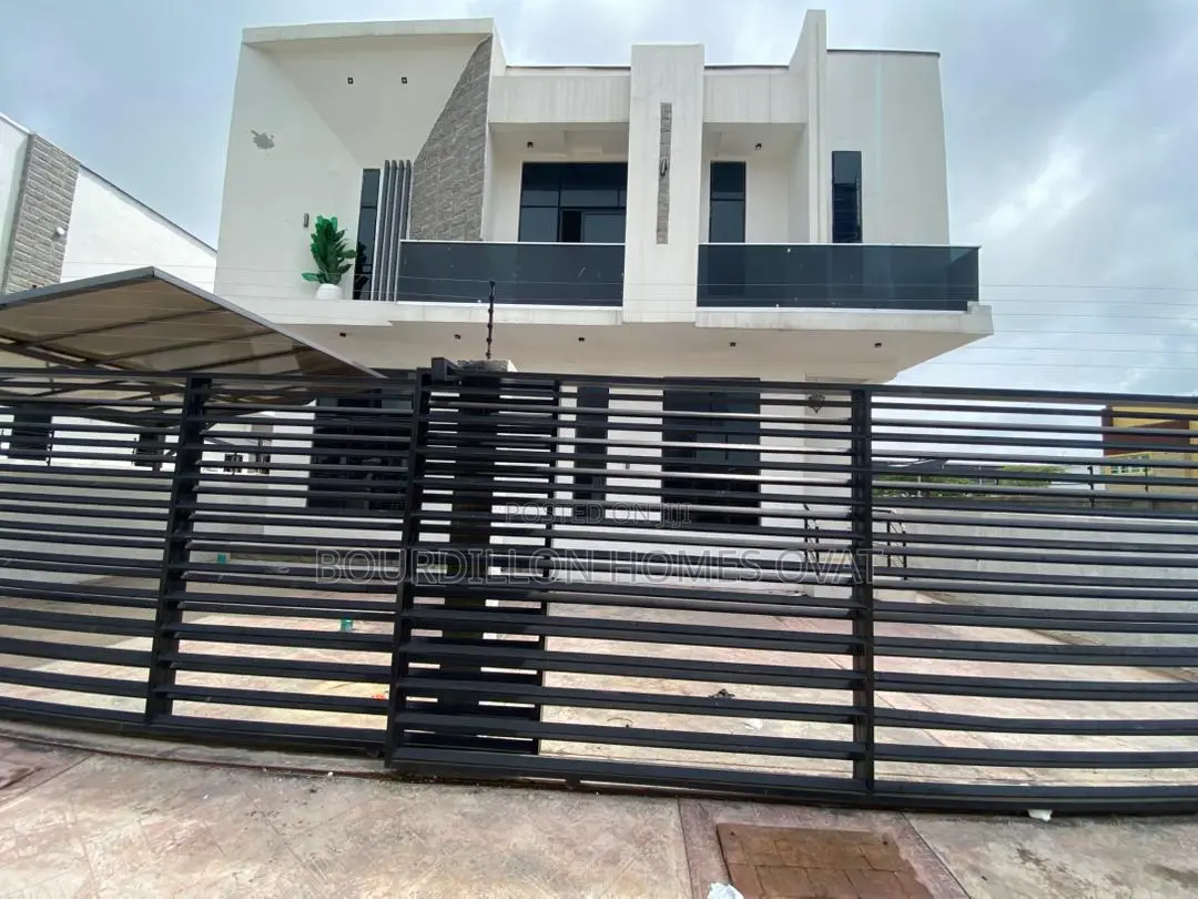 4bdrm Duplex in Lekki for sale in Lekki