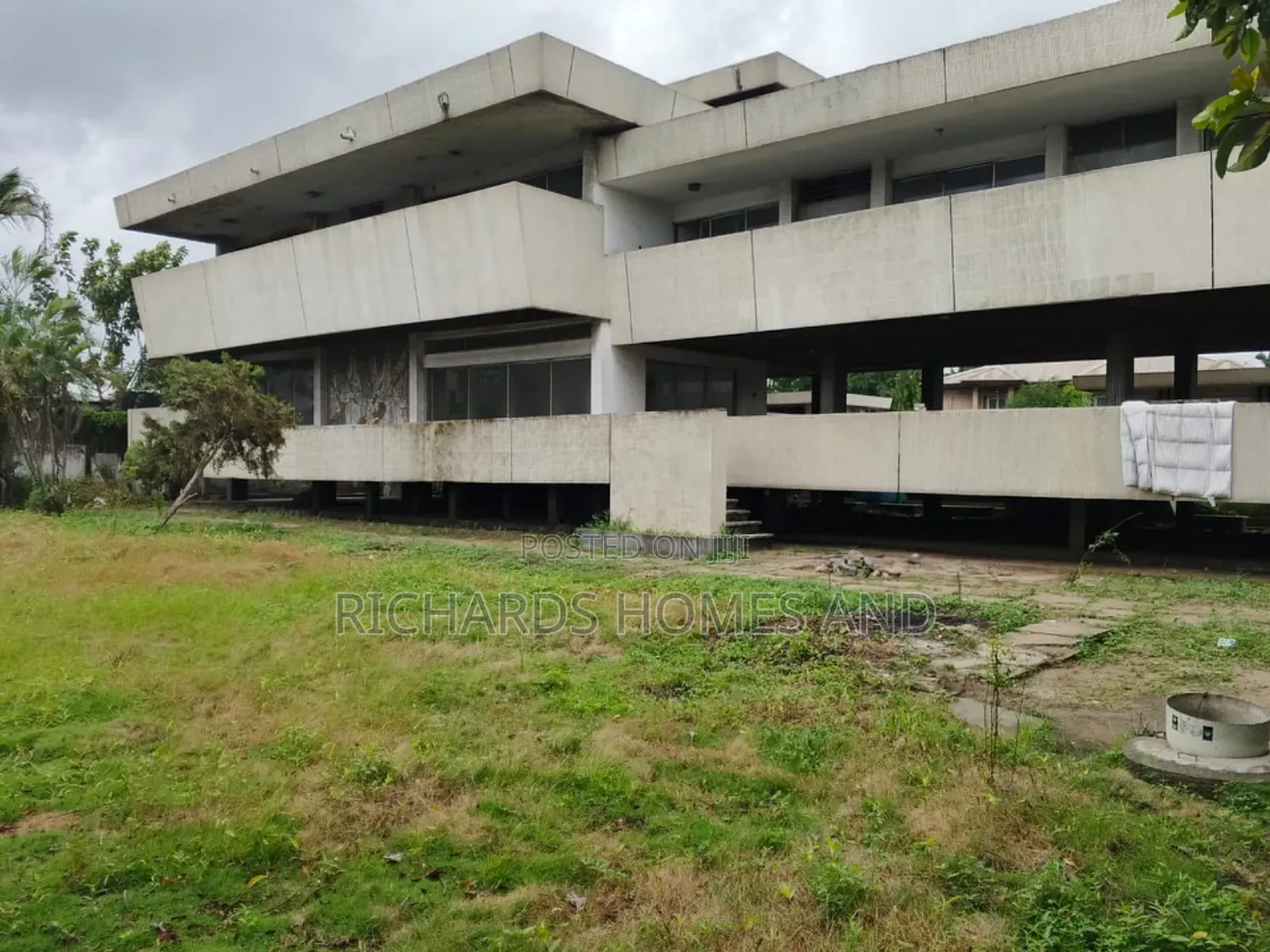 4bdrm Block of Flats in Apapa for sale in Apapa