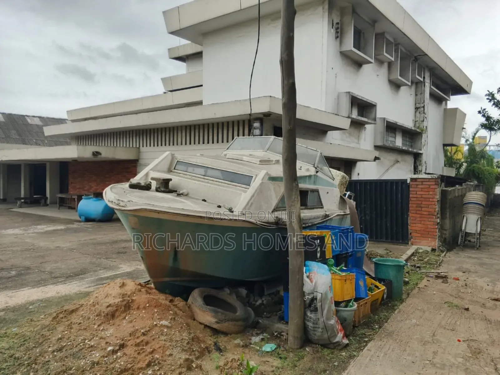 4bdrm Block of Flats in Apapa for sale in Apapa