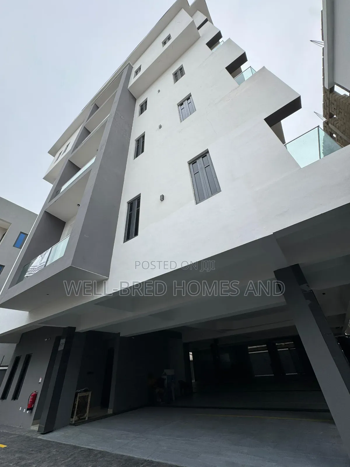 3bdrm Apartment in Lekki Phase 1 Lagos for sale in Lekki Phase 1