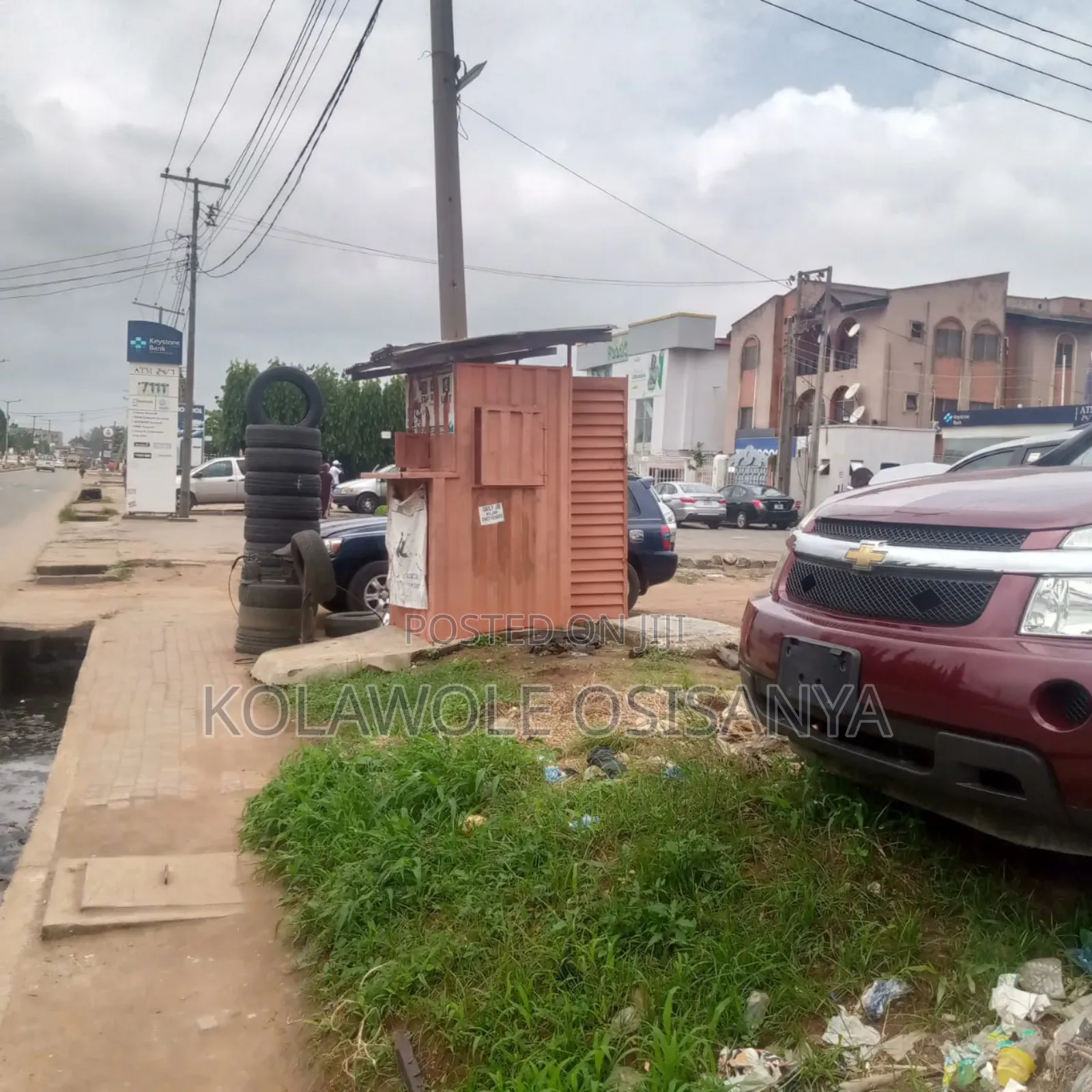 Commercial Plot Measuring 30ft by 80ft on Idimu Rd in Arida