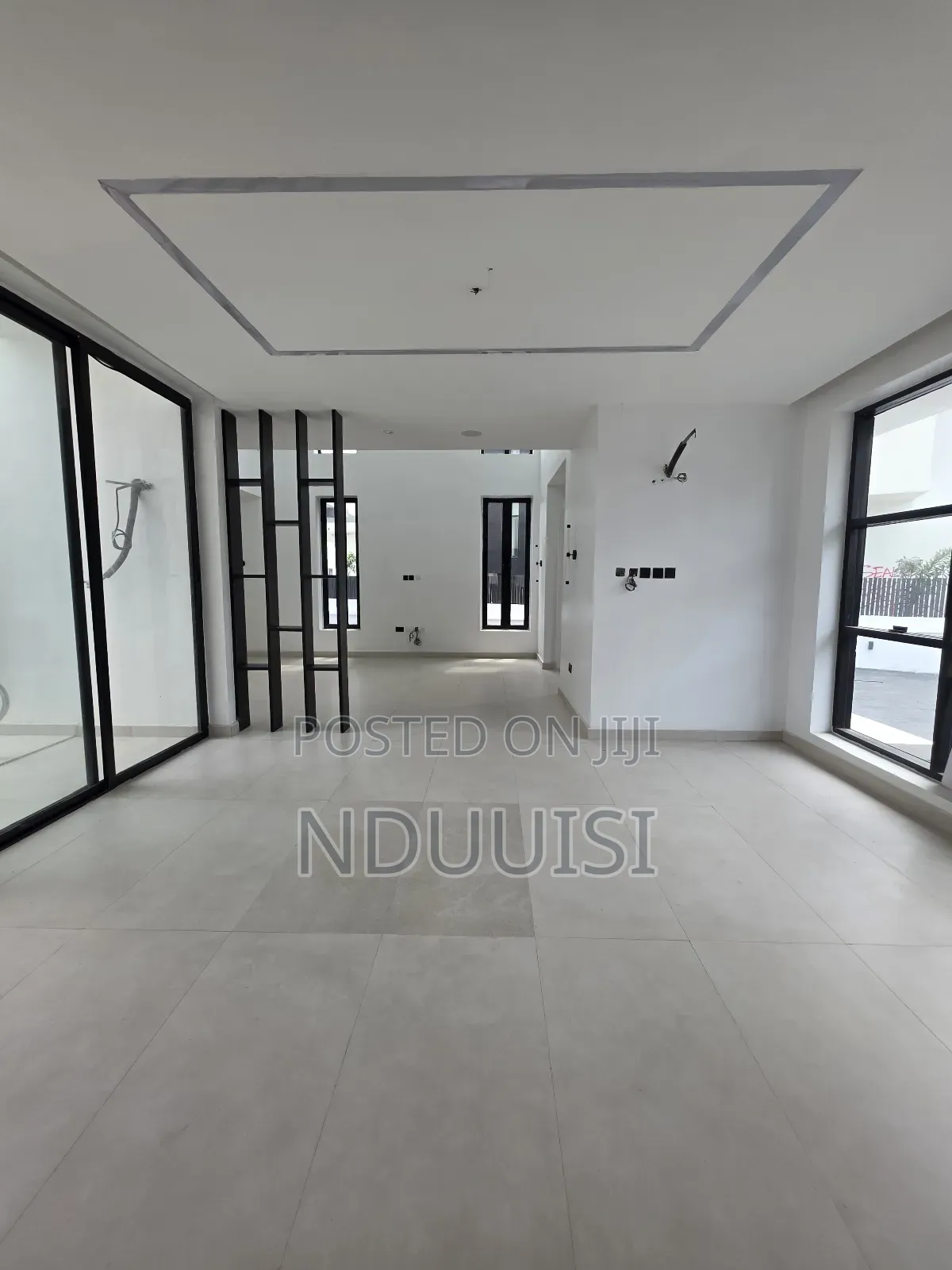 5bdrm Duplex in Lakeview Phase 2, Chevron for sale in Chevron