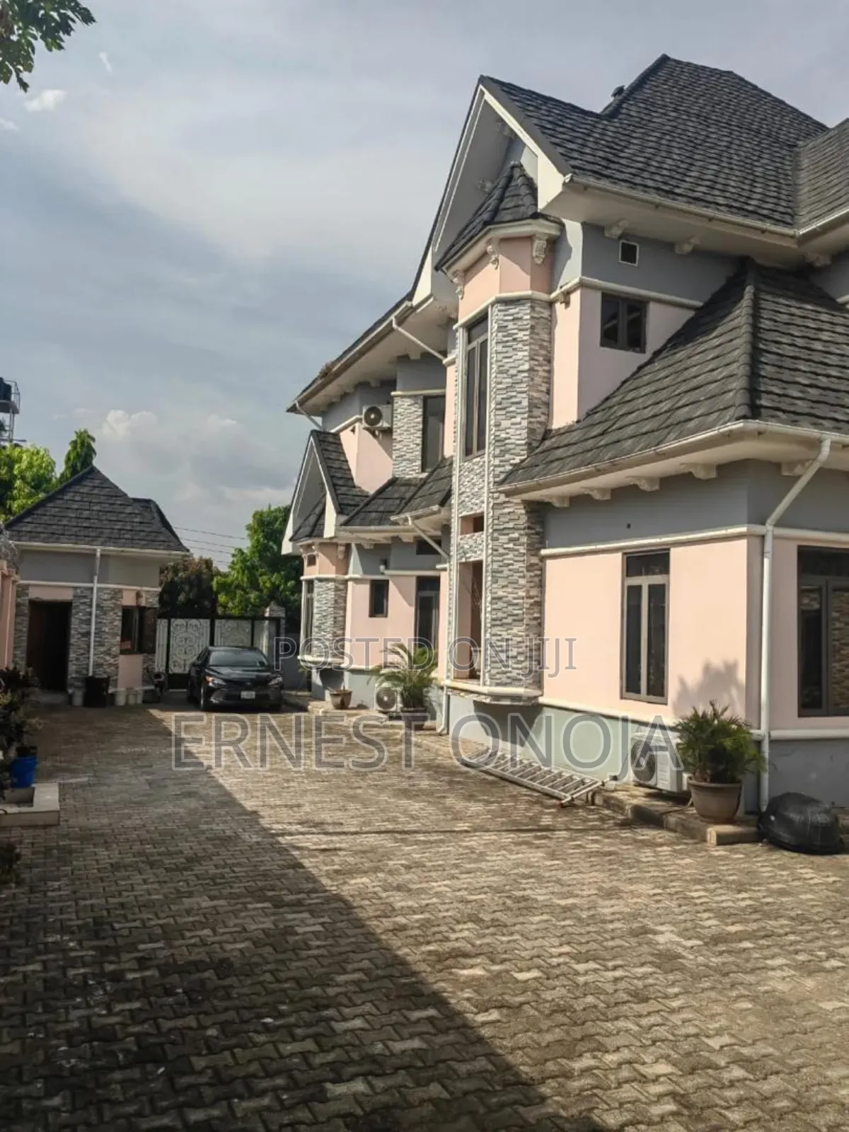6bdrm Mansion in Gwarinpa Estate for sale in Gwarinpa