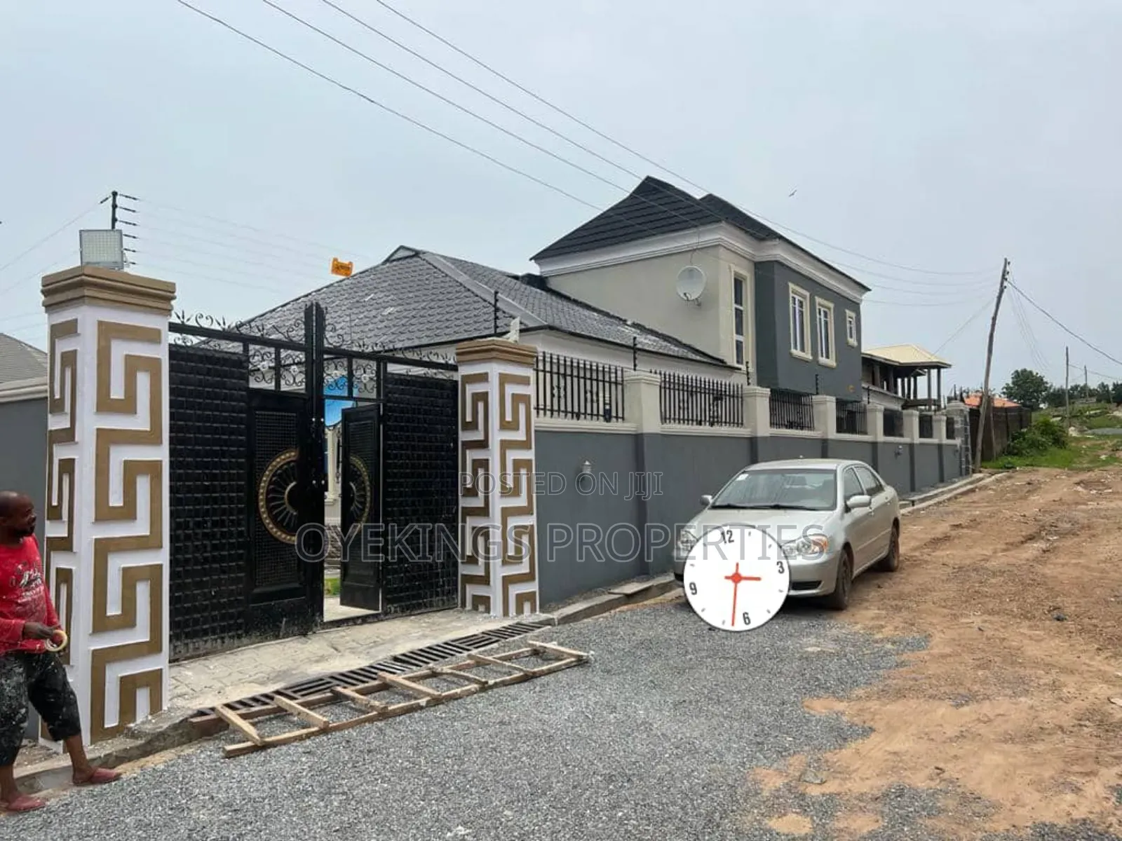 3bdrm Block of Flats in Idishi, Akala Express for sale in Akala Express