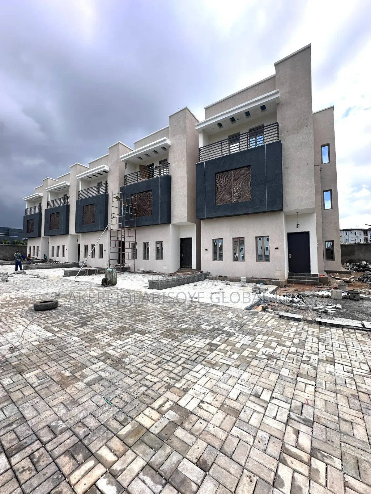 4bdrm Townhouse/Terrace in Lifecamp Main for sale in Life Camp