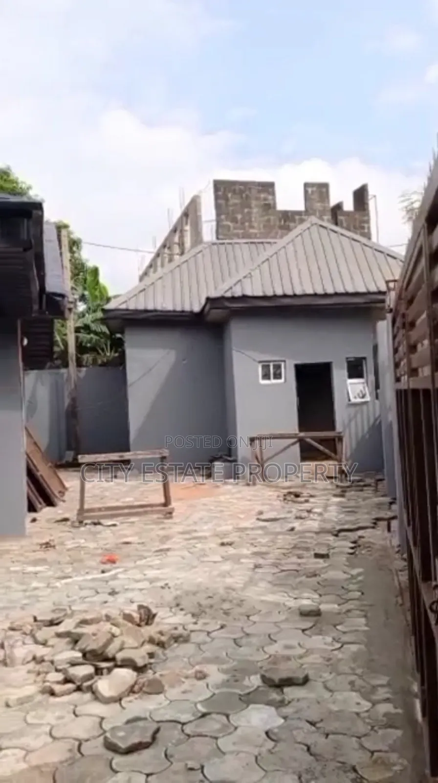 To Let *4 Bedroom Bungalow at Peter Odili in Port-Harcourt