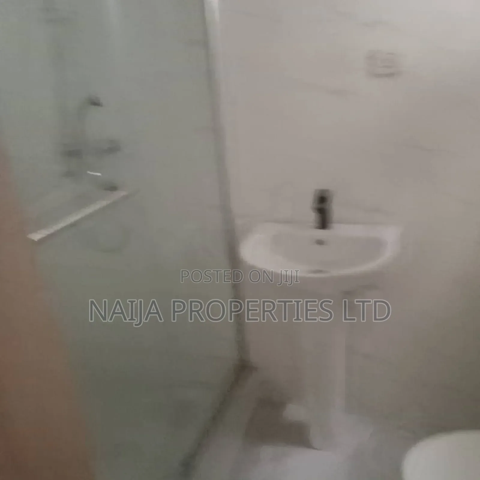 5bdrm Duplex in Chevyview Estate, Lekki for sale in Lekki