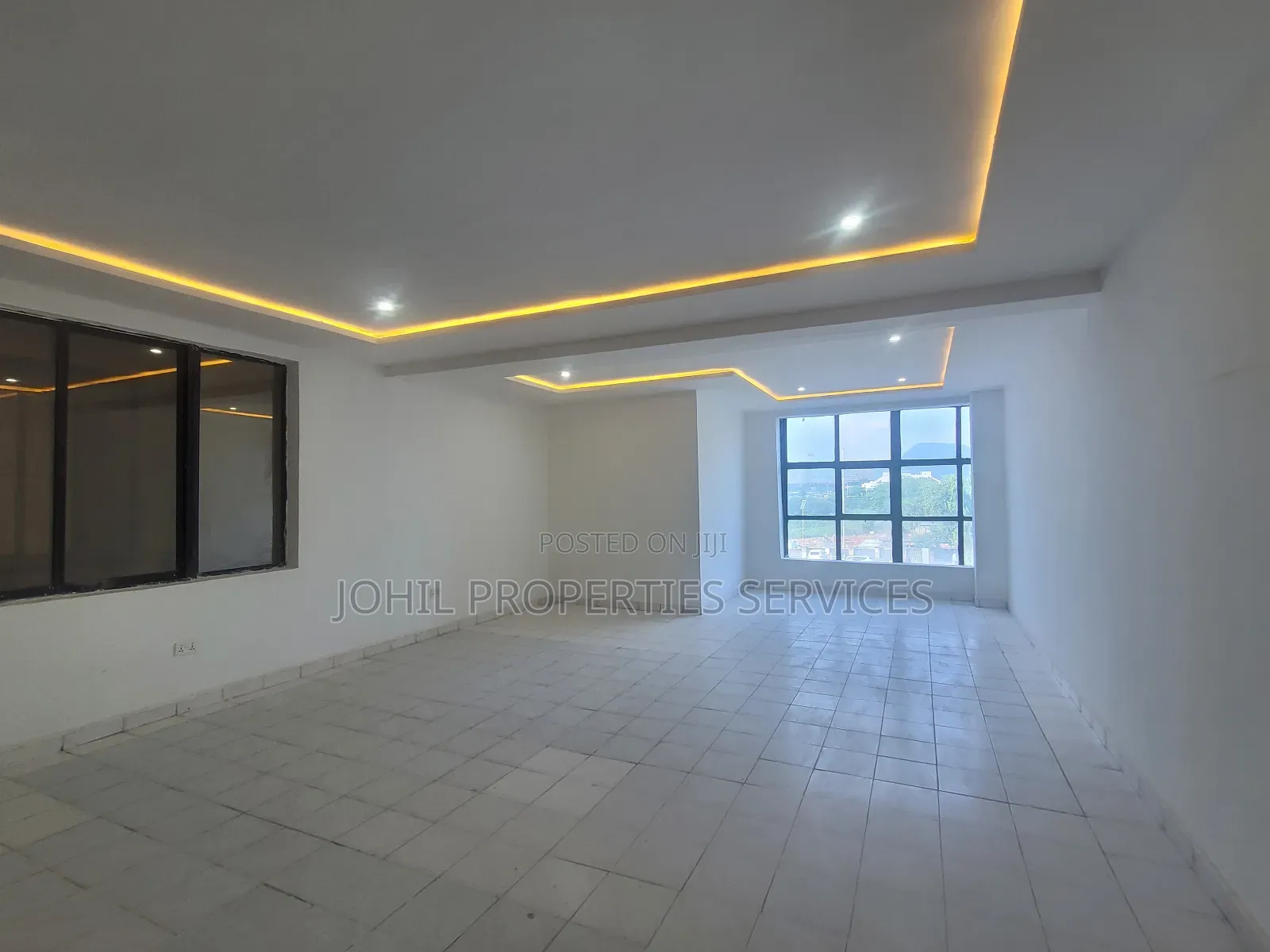 63sqm Office Space for Rent Central Area Stratagic Location in Central Business District