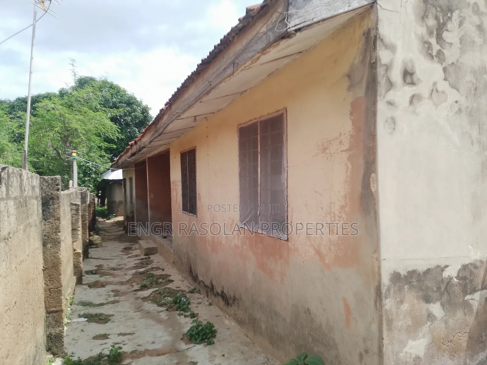 2bdrm Block of Flats in Olorunshogo, Ilorin South for sale in Ilorin South