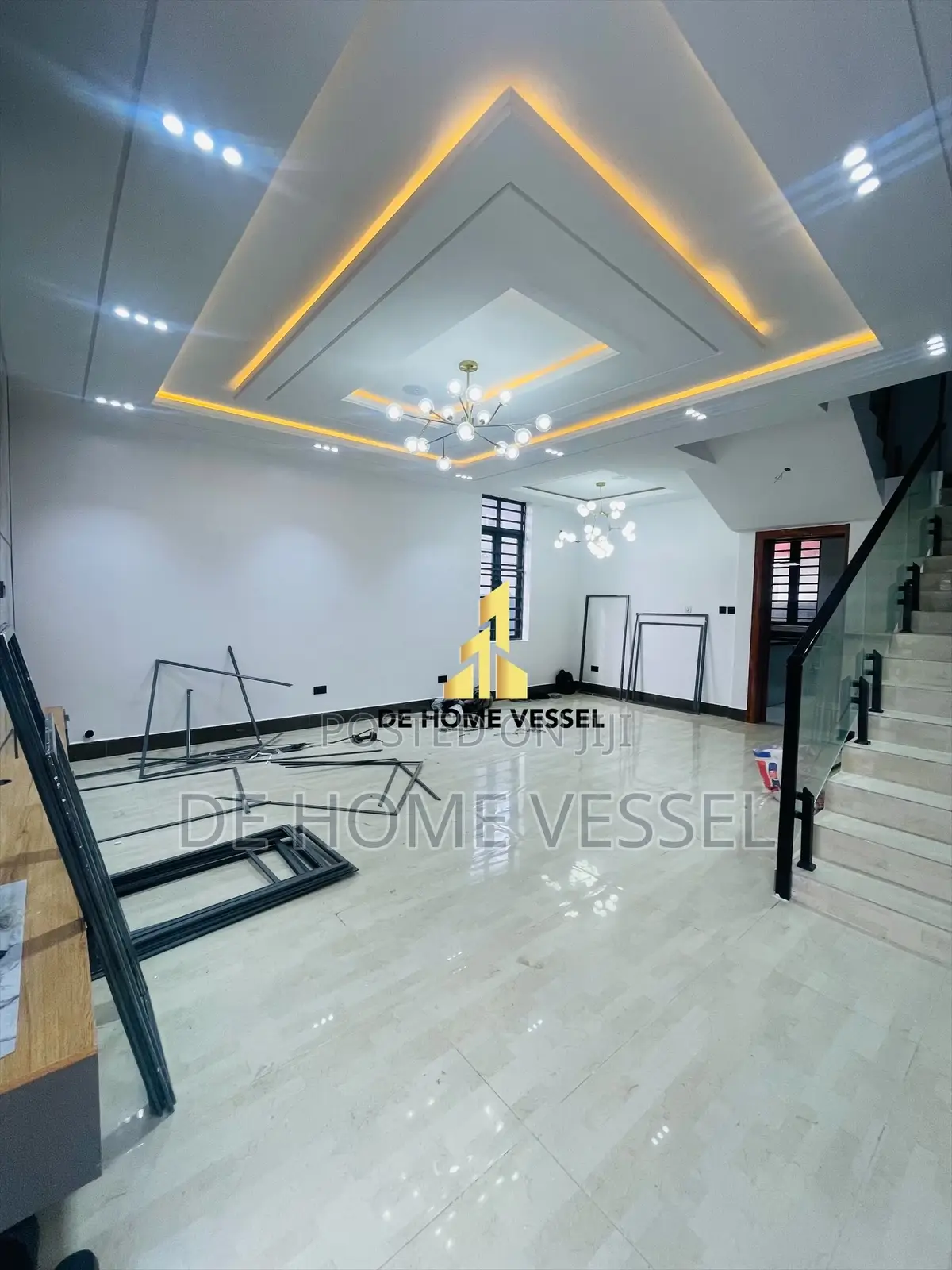 5bdrm Duplex in Lekki Phase 1 for sale in Lekki Phase 1