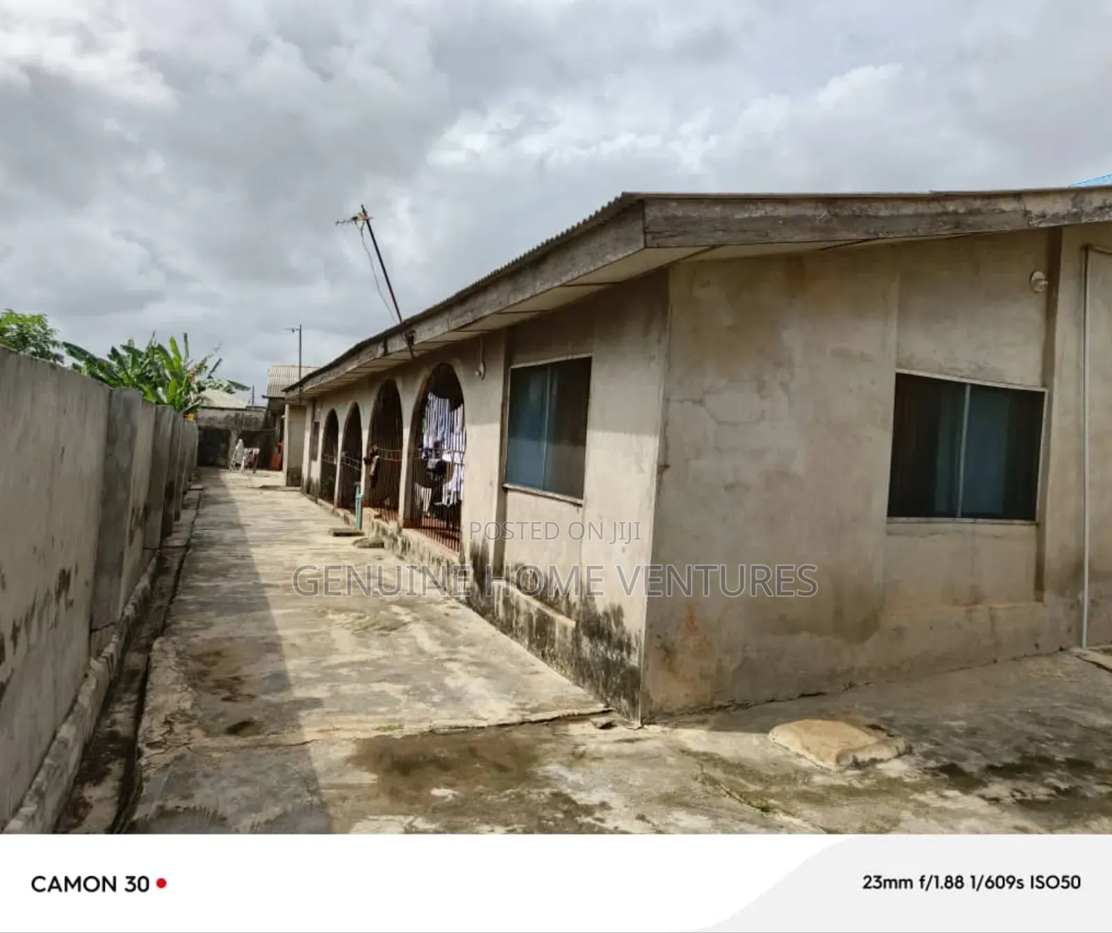 11bdrm Bungalow in Abule Egba for sale in Abule Egba