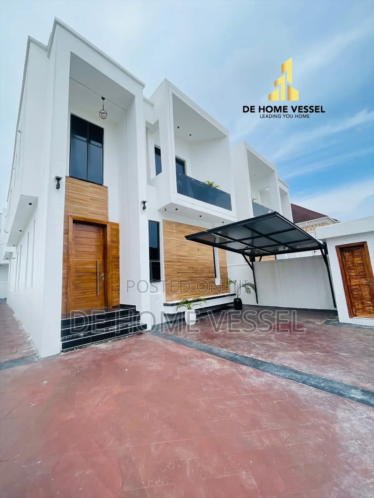 5bdrm Duplex in Chevron for sale in Chevron