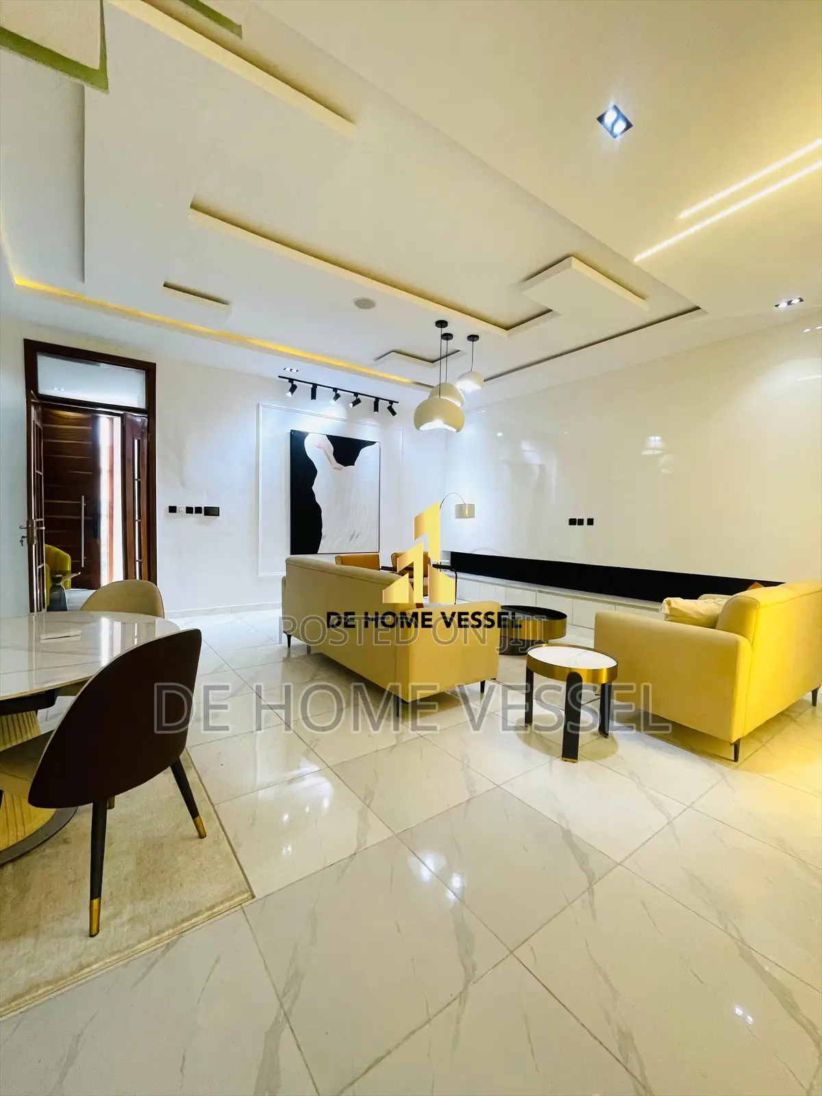 5bdrm Duplex in Chevron for sale in Chevron