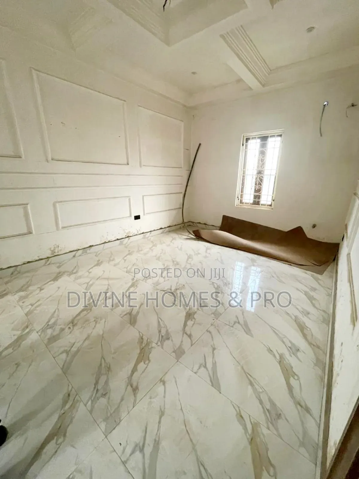 5bdrm Duplex in Lugbe District for sale in Lugbe District