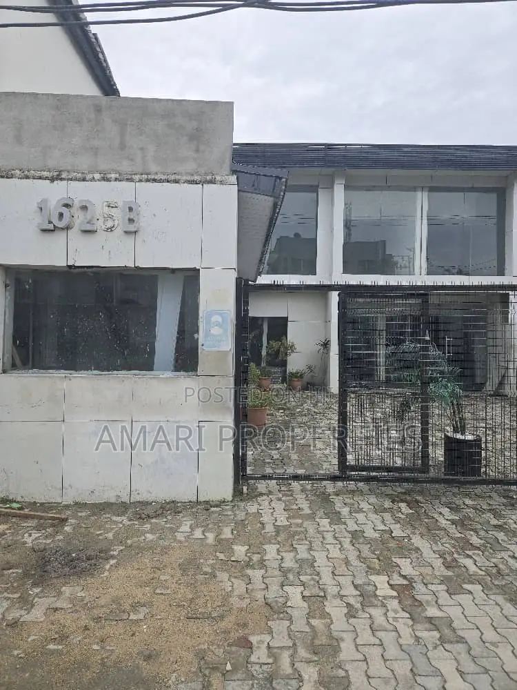 Spacious Commercial Duplex in Victoria Island