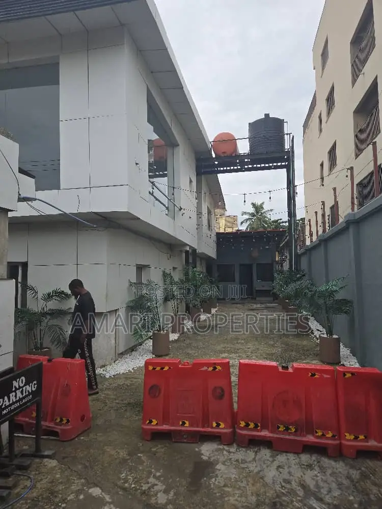 Spacious Commercial Duplex in Victoria Island