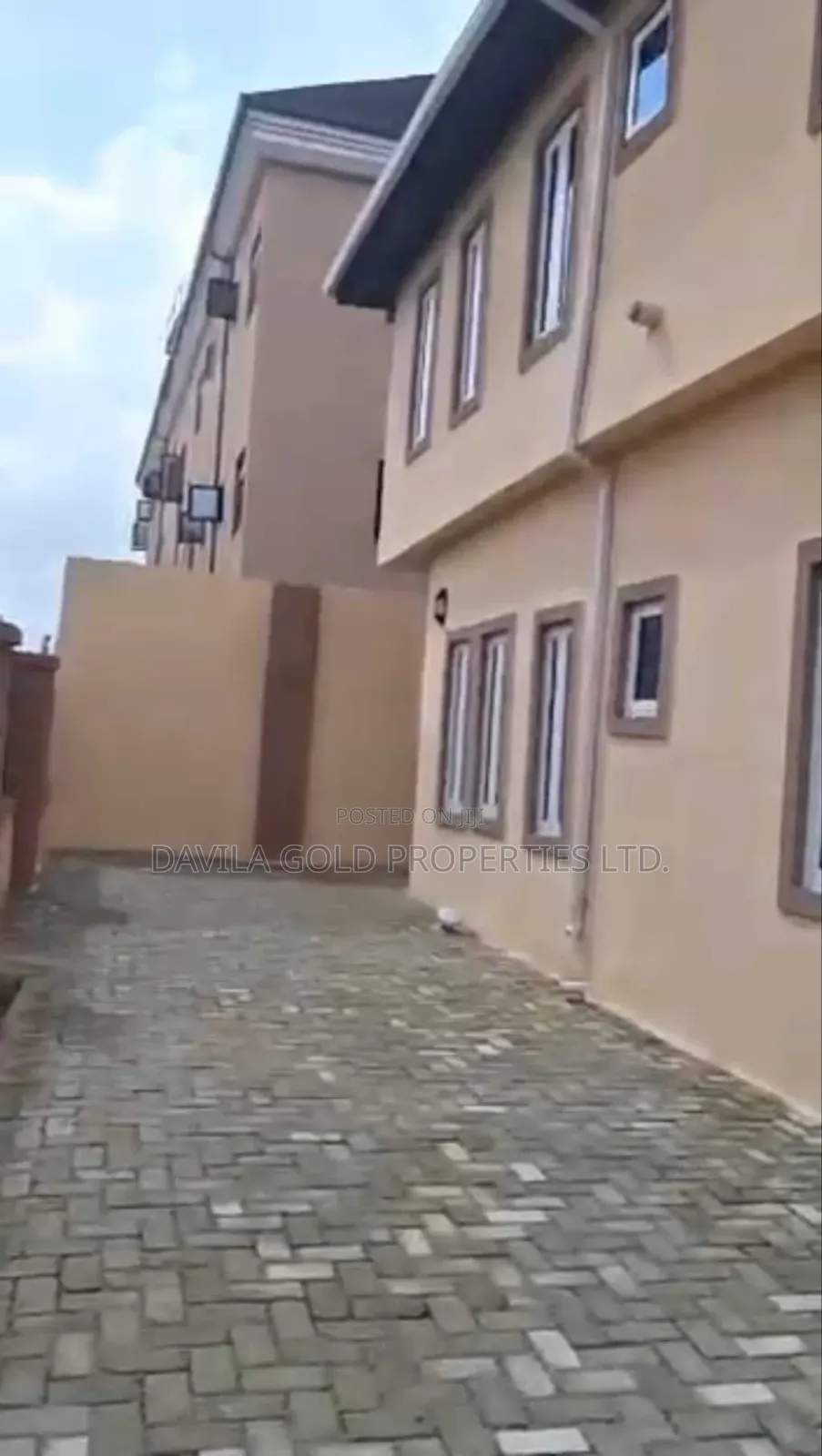 20bdrm Block of Flats in Benin City for sale in Benin City