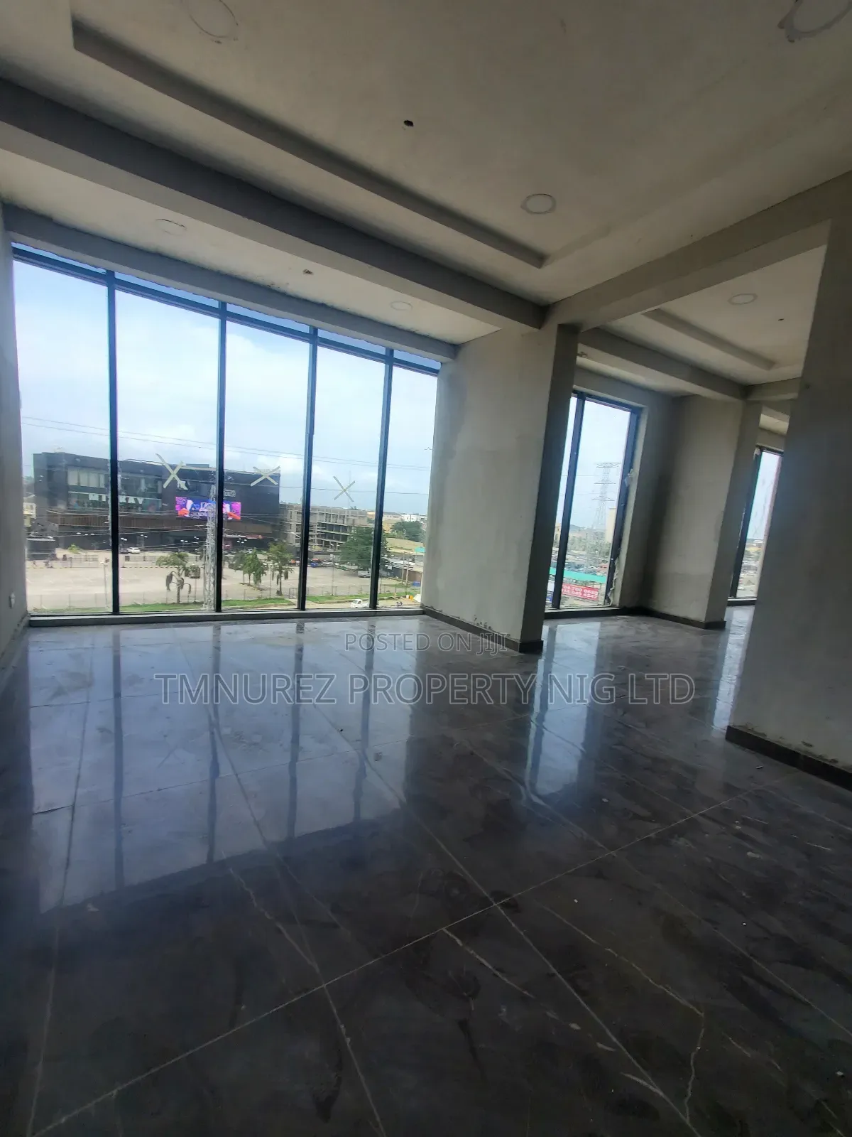Shop Space for Rent,In a Good Place in Chevron