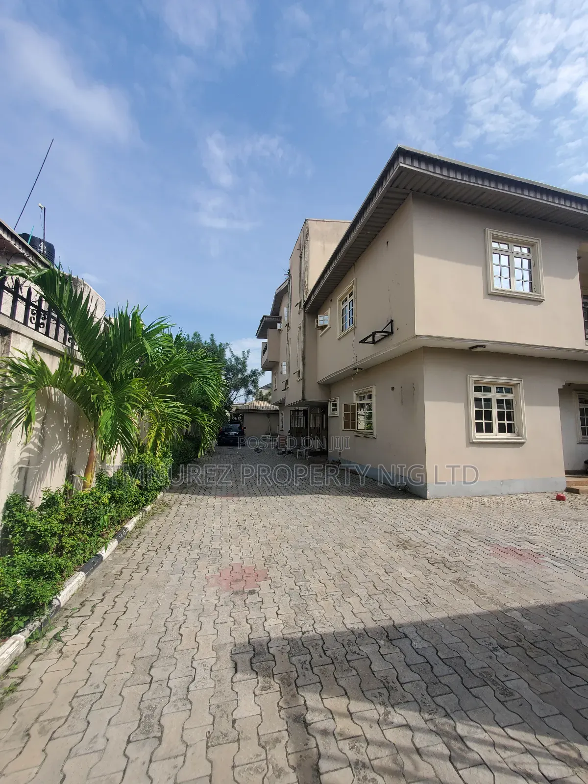 4bdrm Apartment in Lekki Phase1, Chevron for rent in Chevron