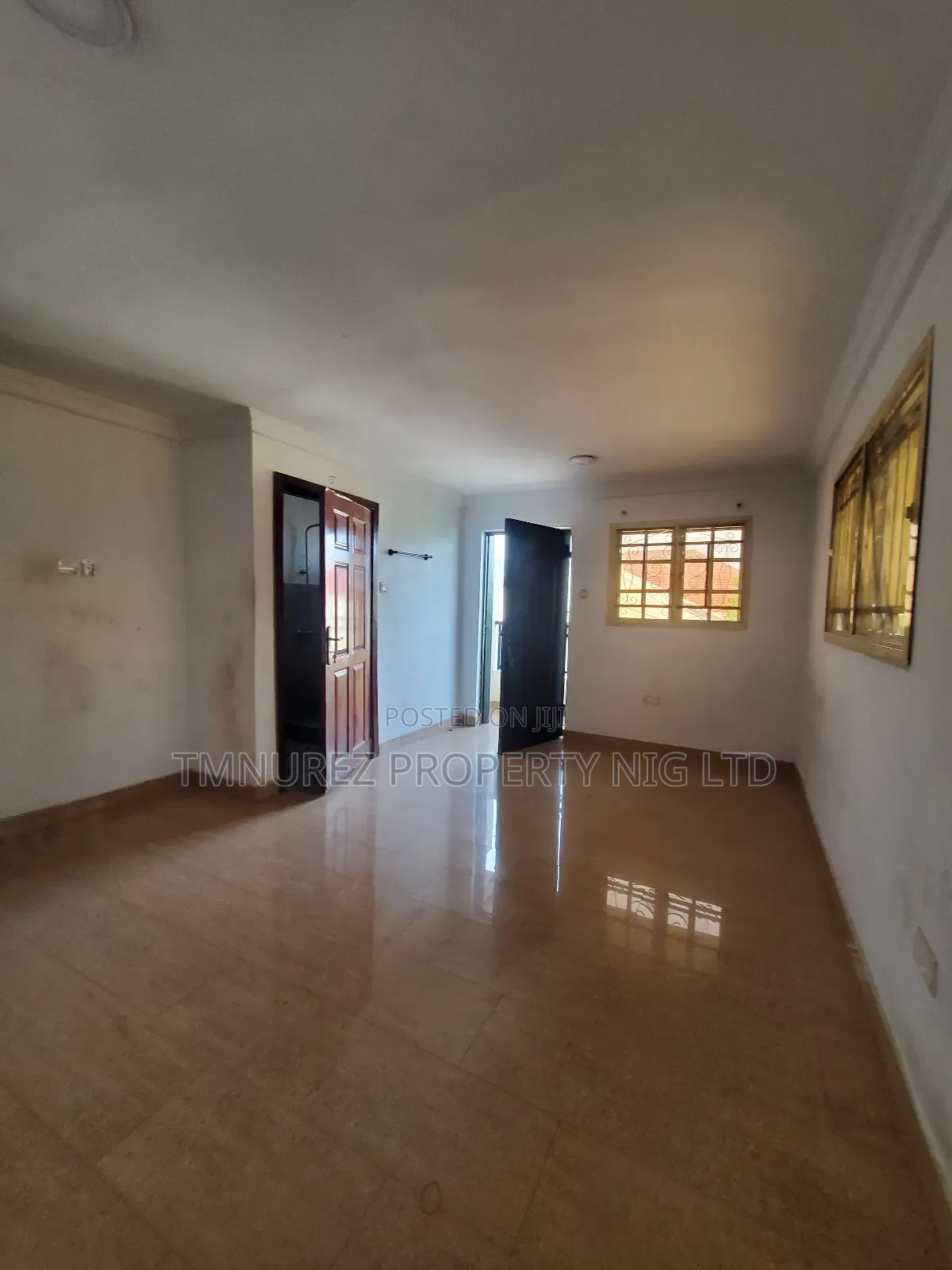 4bdrm Apartment in Lekki Phase1, Chevron for rent in Chevron