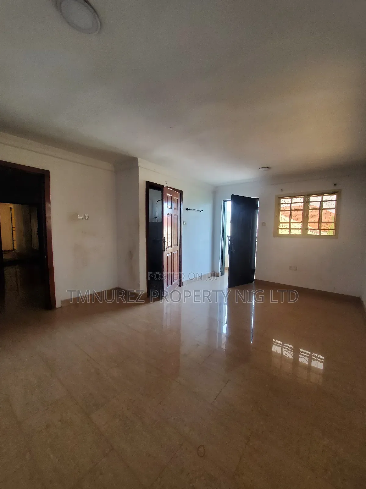 4bdrm Apartment in Lekki Phase1, Chevron for rent in Chevron