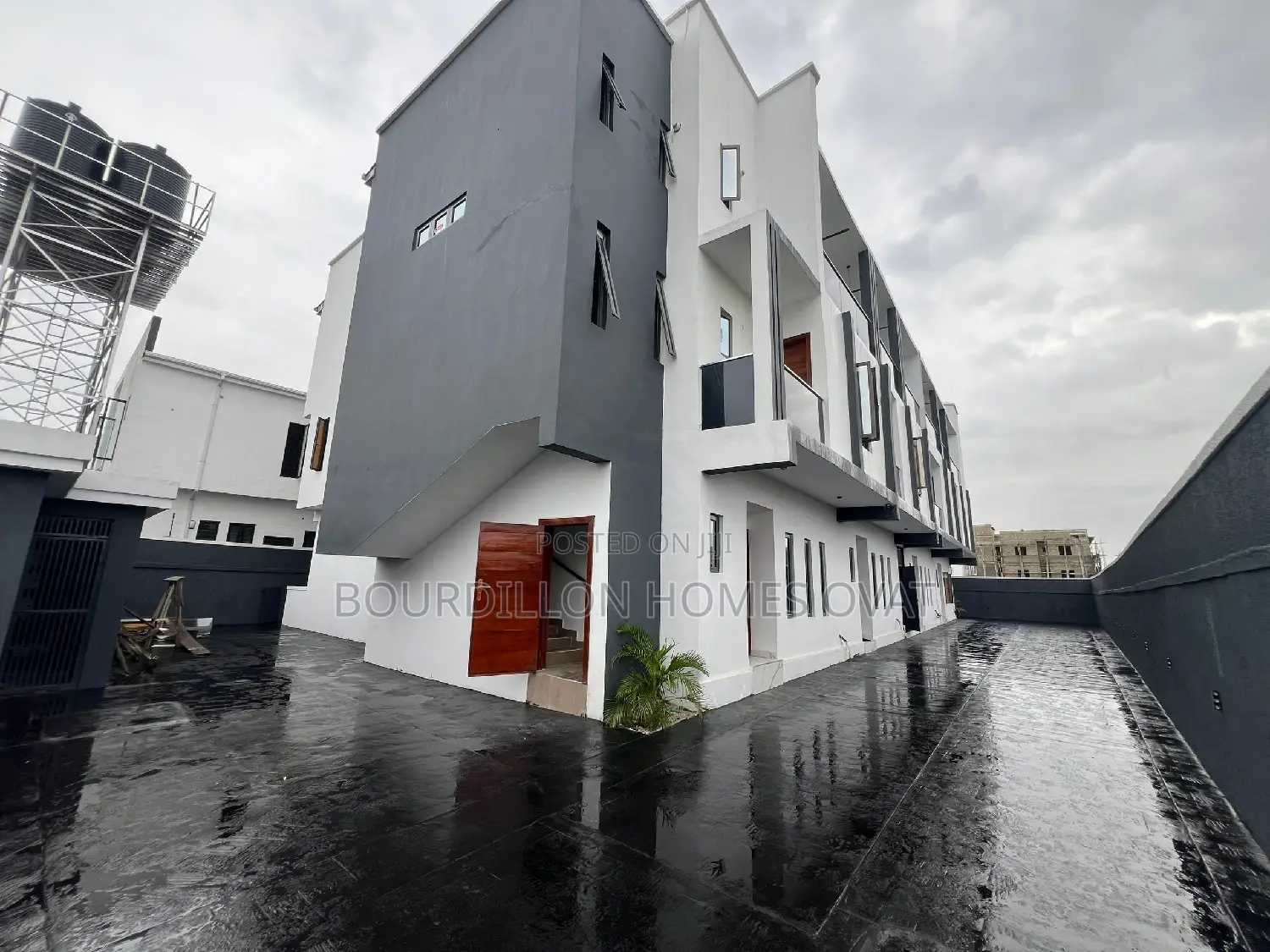 3bdrm Duplex in Lekki for sale in Lekki